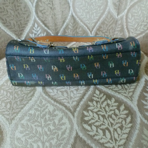 Dooney &  Bourke - Picture 6 of 8